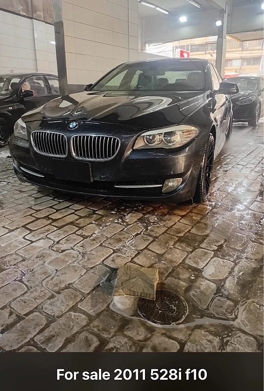 BMW 5-Series 2011 528i