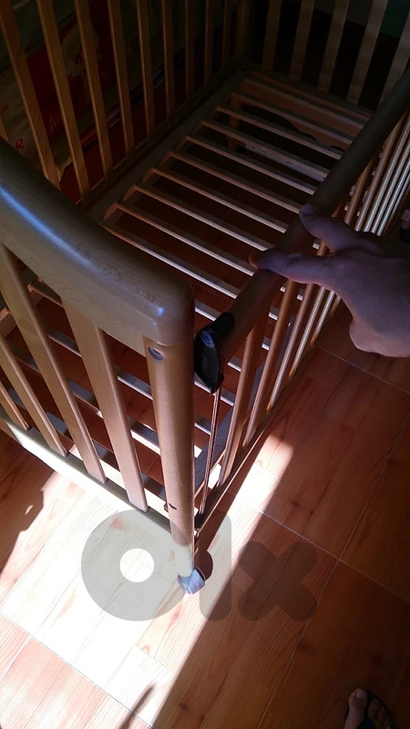 Wood baby bed