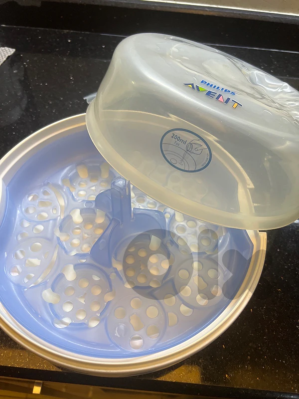 Sterilizer for baby bottles