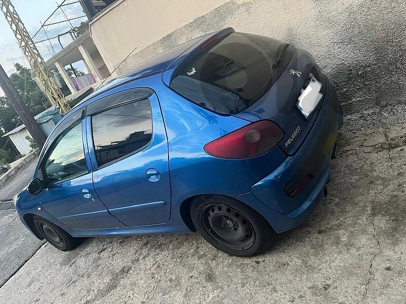 Peugeot 206 2011