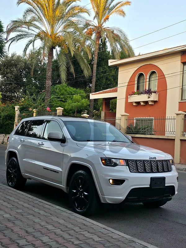Jeep Grand Cherokee 2018 altitude Jeep Grand Cherokee 2018 altitude