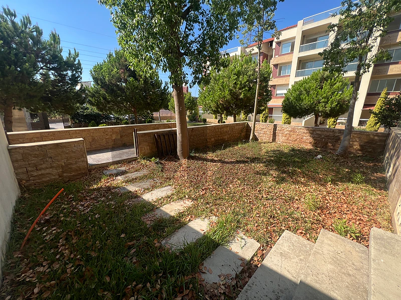 RWB149RR - Apartment for sale in a Prime location in Al Qalmoun