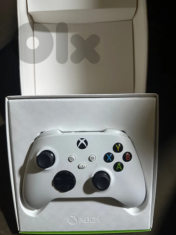 Xbox one S rechargeable controller
