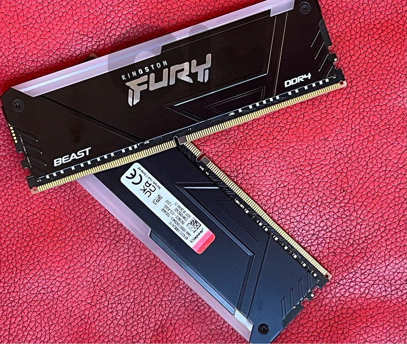 Kingston FURY Beast RGB 32GB (2×16GB) DDR4 3200MHz – New Open Box