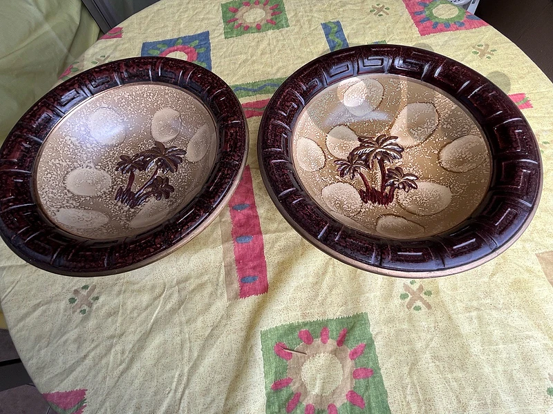 2 bowls