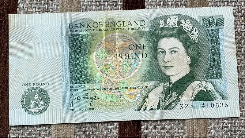 عملة ١ باوند بريطاني ١٩٧٠ British pound banknote