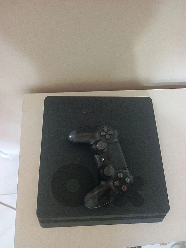 play station 4 slim