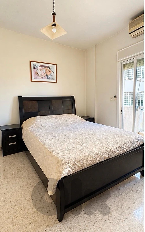 Full Bedroom