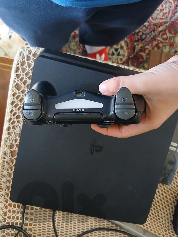 PS4 Slim