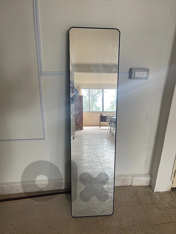 mirror with stand