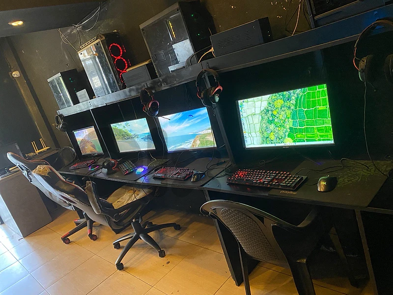 4pc in a very good condition