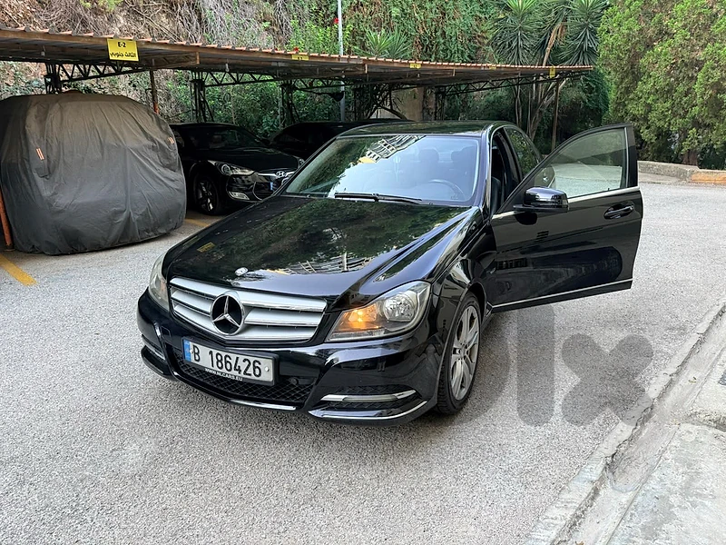 Mercedes-Benz  C180 , 2012