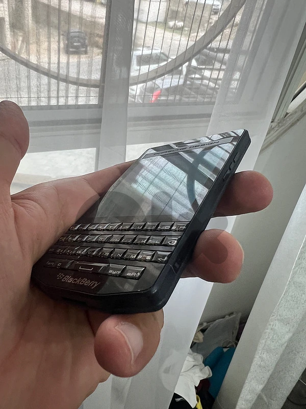 Blackberry Porsche Design