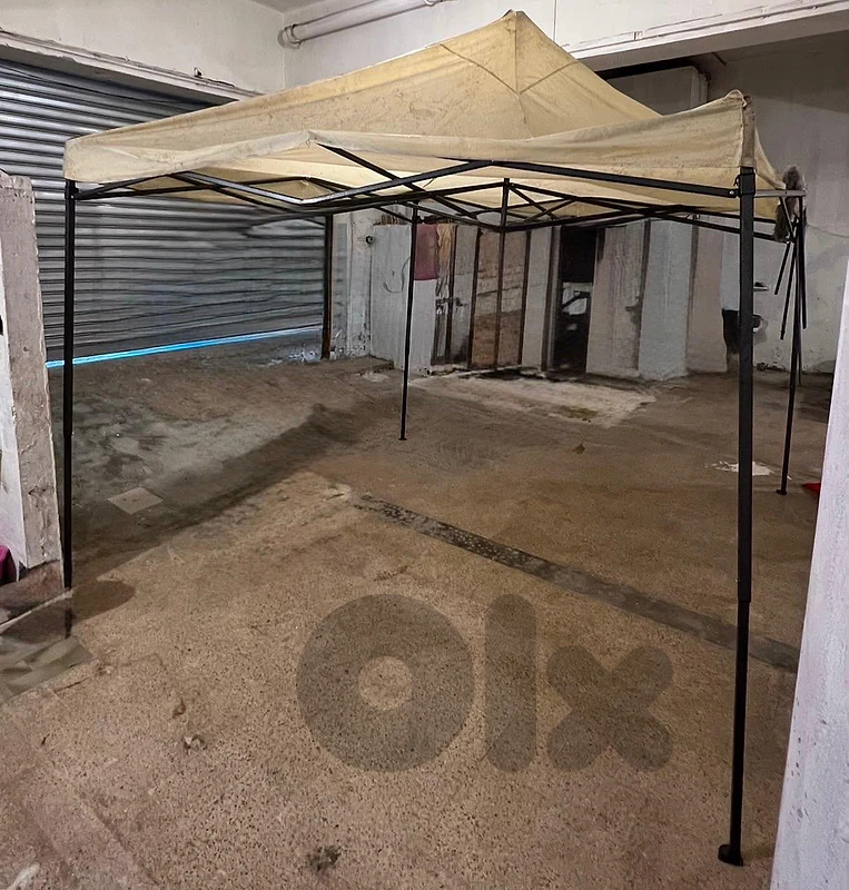 خيمة مستعملة موجود بيروت أشرفية ١٠ دولار ٠٣٧٢٣٨٩٥