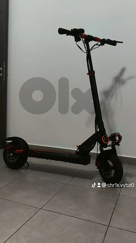 E scooter 70km/h kukirin model 420$ negotiable 1500 wat 54 valts