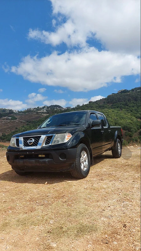 Nissan Frontier 2009 very clean