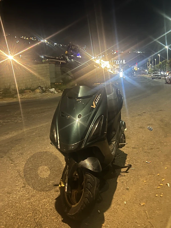 v 150 Azzo