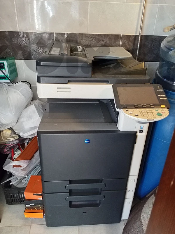 طابعة Konica Minolta 380 c ملونة مكنة و لا أروع