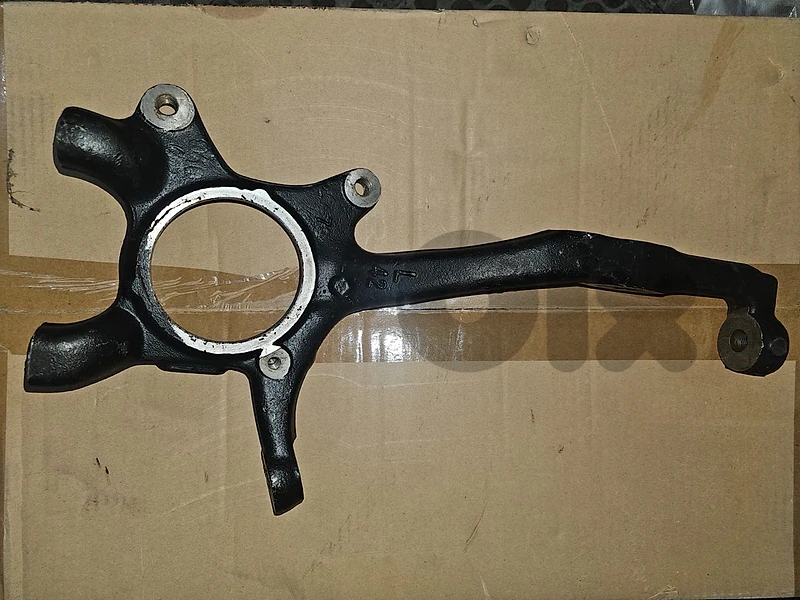 Toyota FJ Cruiser Front Steering Knuckle / Spindle Toyota FJ Cruiser Front Steering Knuckle / Spindle