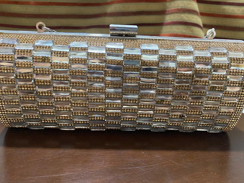 Crystal box clutch