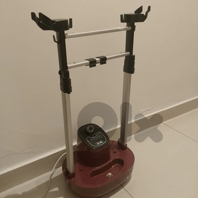 Modes 2000W Standing Garment Steamer