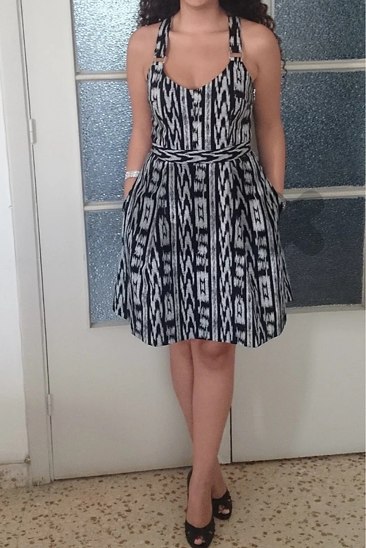 Black/white patterned S