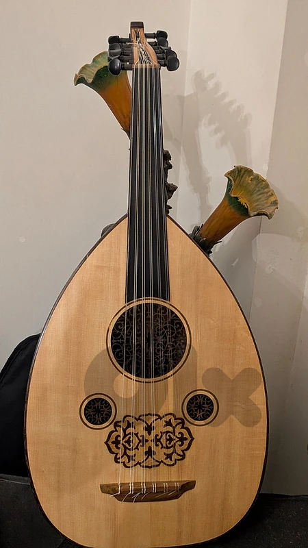 inaq oud made in Lebanon