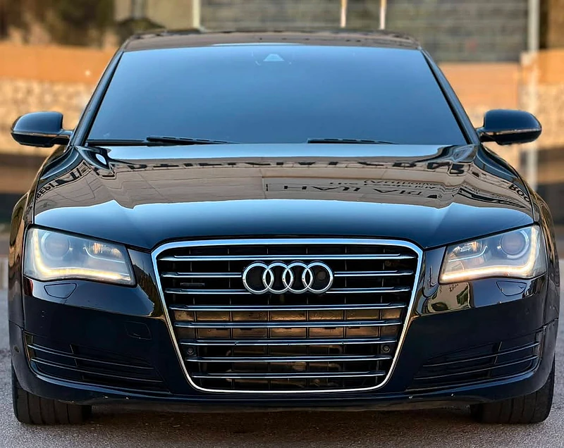 Audi A8 V8 2011 Audi A8 V8 2011