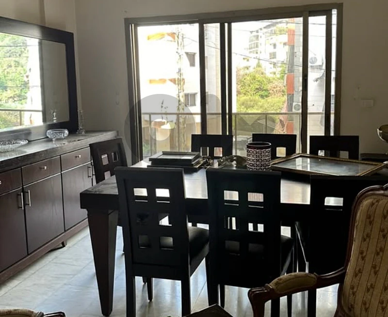 طاولة سفرة مع درسوار كبير dining table