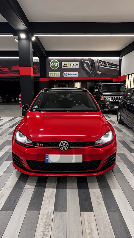 Volkswagen Golf GTI