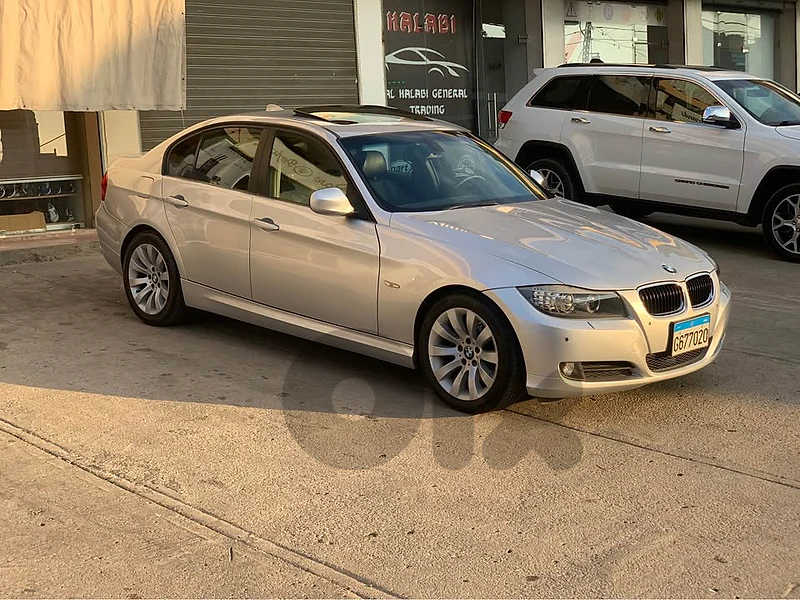BMW E90 2011 BMW E90 2011