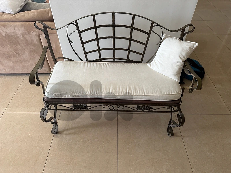bench indoor or outdoor