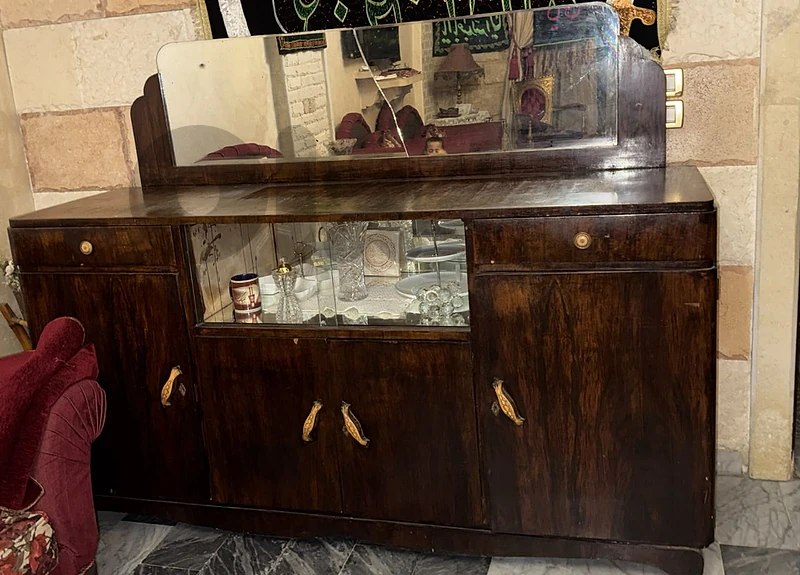 TABLE طاولة