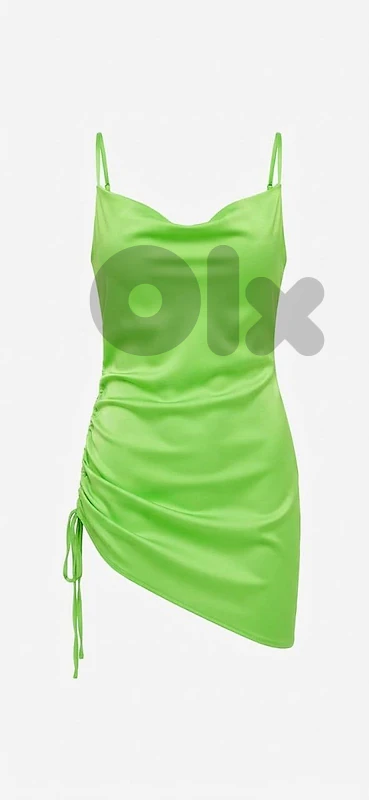 green dress