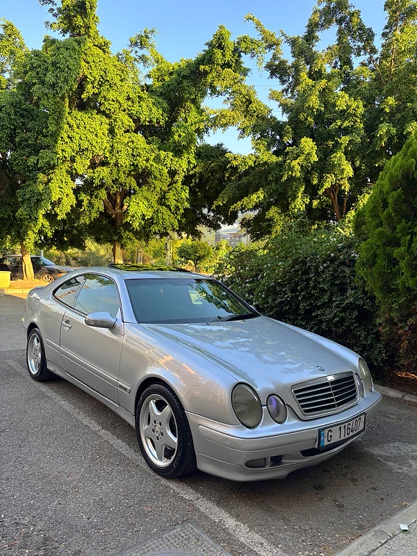 Mercedes-Benz CLK-Class 2000