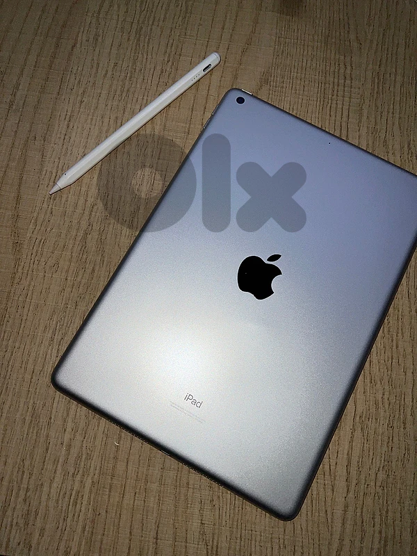 Ipad 9th Gen + universal stylus pen