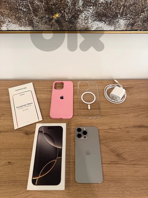 iphone 16 pro max titanium grey like new 0 scratch