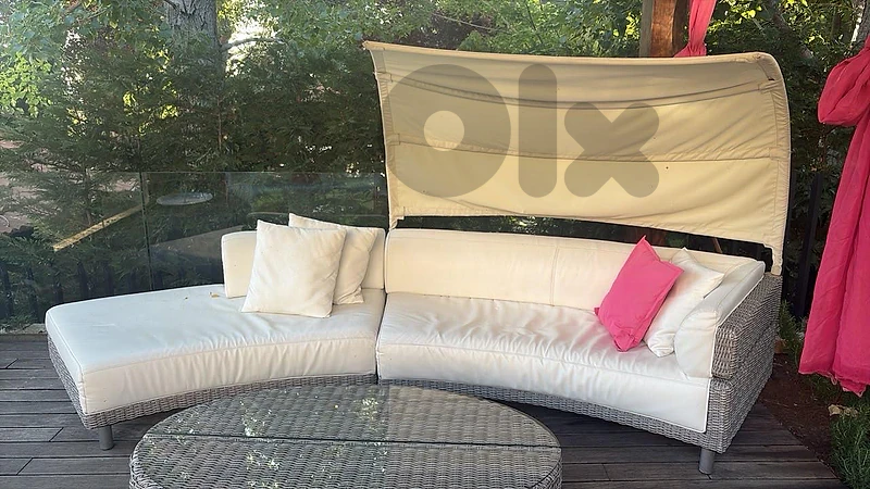 OUTDOOR FURNITURE LIKE NEW