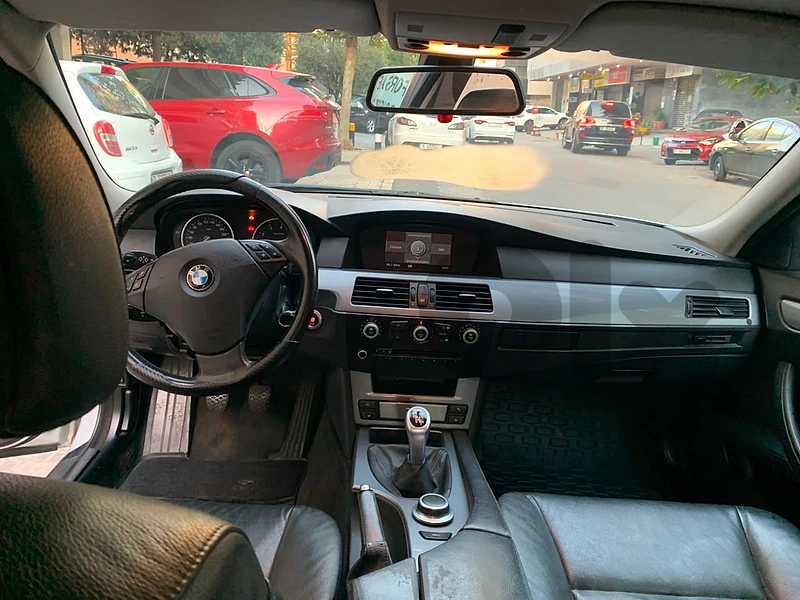 BMW 5-Series 2009 520i 4 cylinder 2009 manual