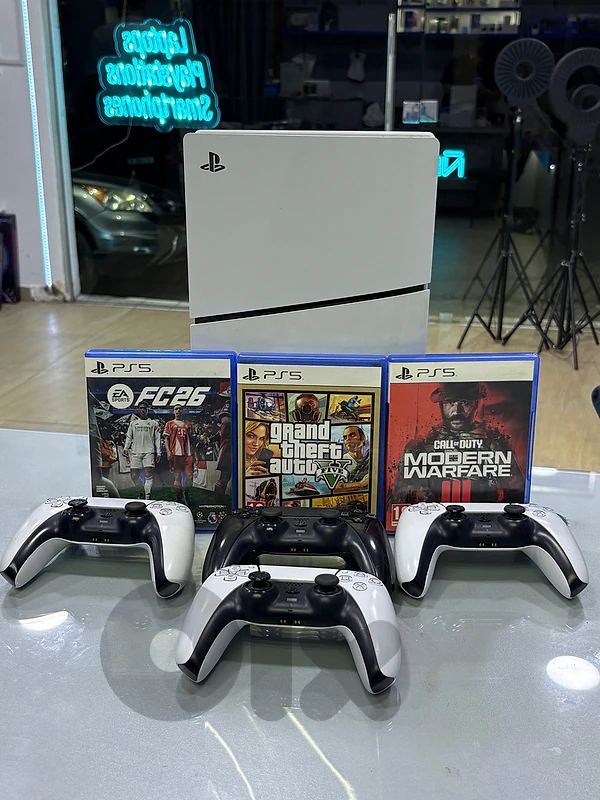 ps5 slim with 4 contorllers