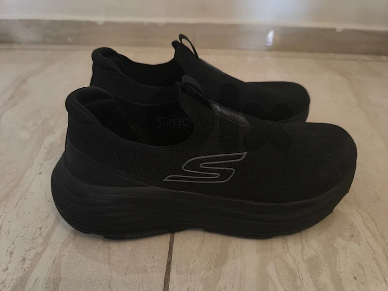 Skechers max coshion