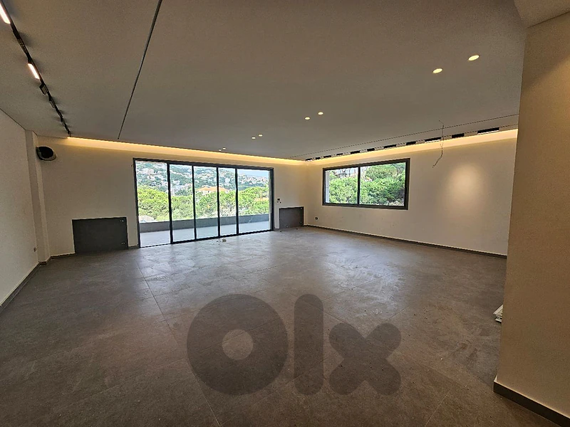 240SQM Apartments in Baabdat for sale