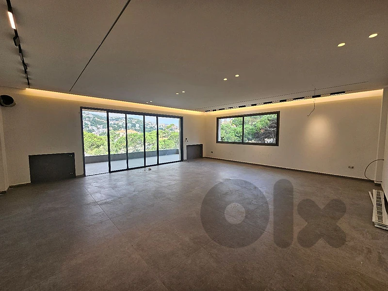 240SQM Apartments in Baabdat for sale