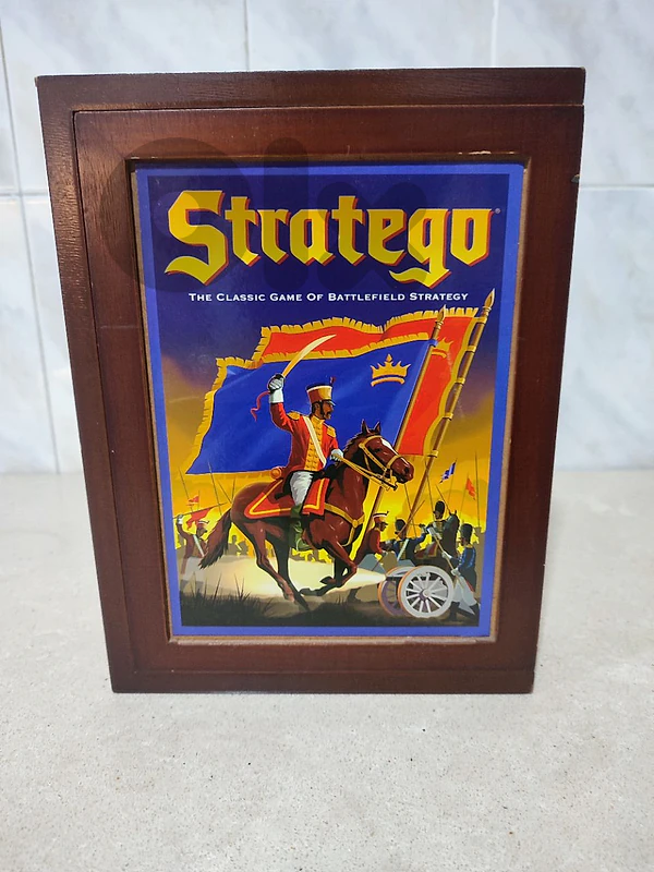 STRATEGO BOARD GAME
