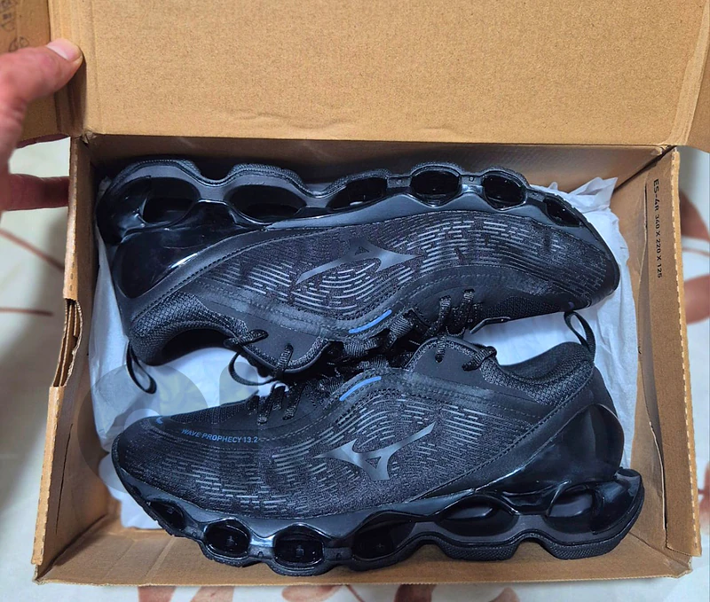 Mizuno Prophecy 13.2 Triple black