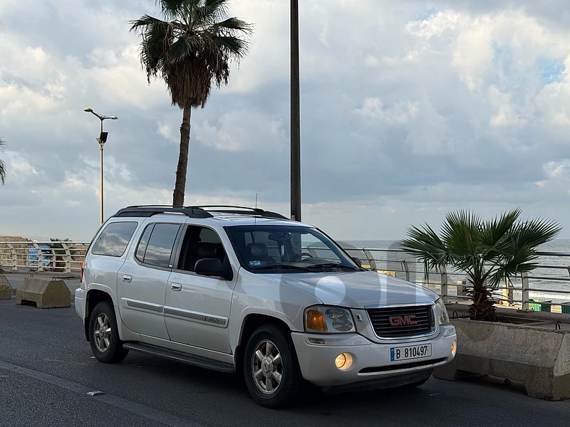 GMC Envoy 2003 xl 7seats slt meshe 92000 mile super clean car