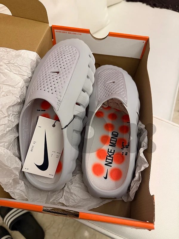 Nike mind 001 slides