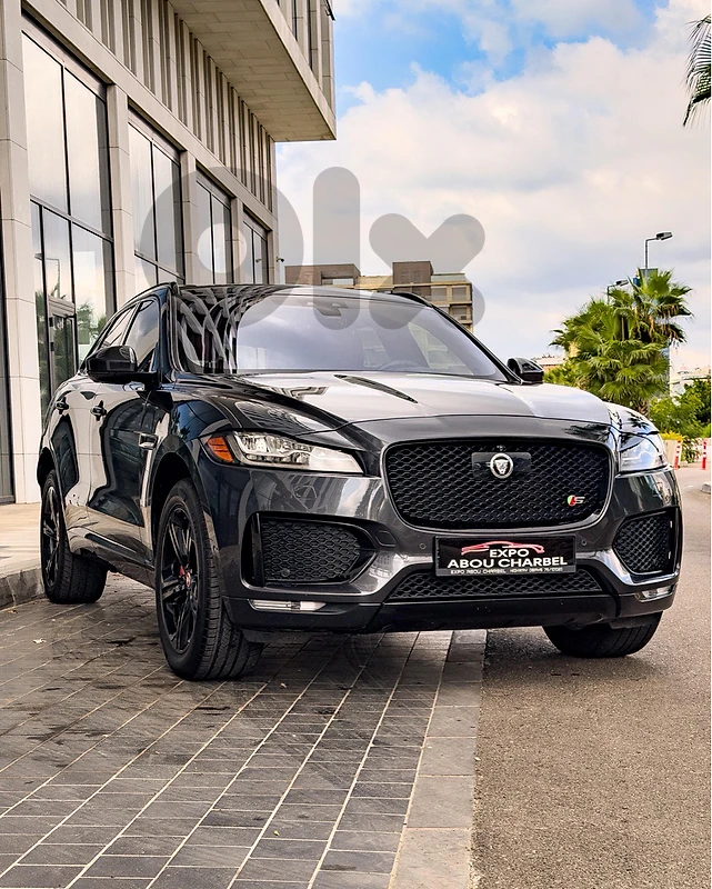 Jaguar F-Pace S 2019 v6 Clean Carfax