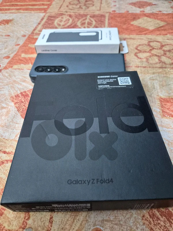Samsung z fold 4