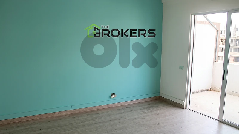 Office for sale in Mar Elias مكتب للبيع في مار الياس